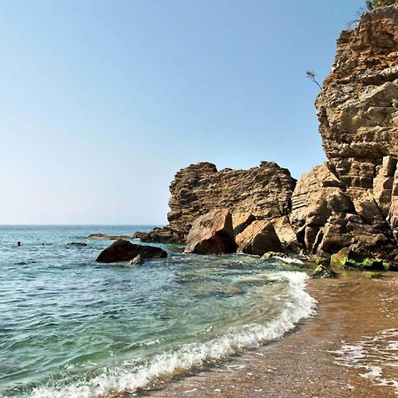 T2 Calme Proche Plage Bonporteau Avec Clim Et Parking Cavalaire-sur-Mer Εξωτερικό φωτογραφία